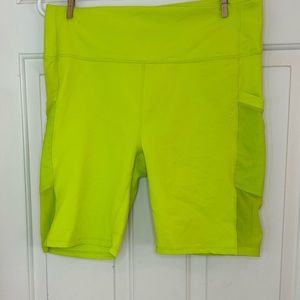 Fabletics On the Go Powerhold Shorts